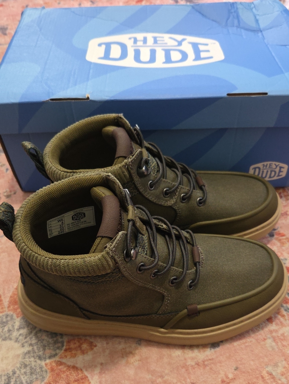 NWT Hey Dude ⁶Olive Green High-Top Casual Sneakers
